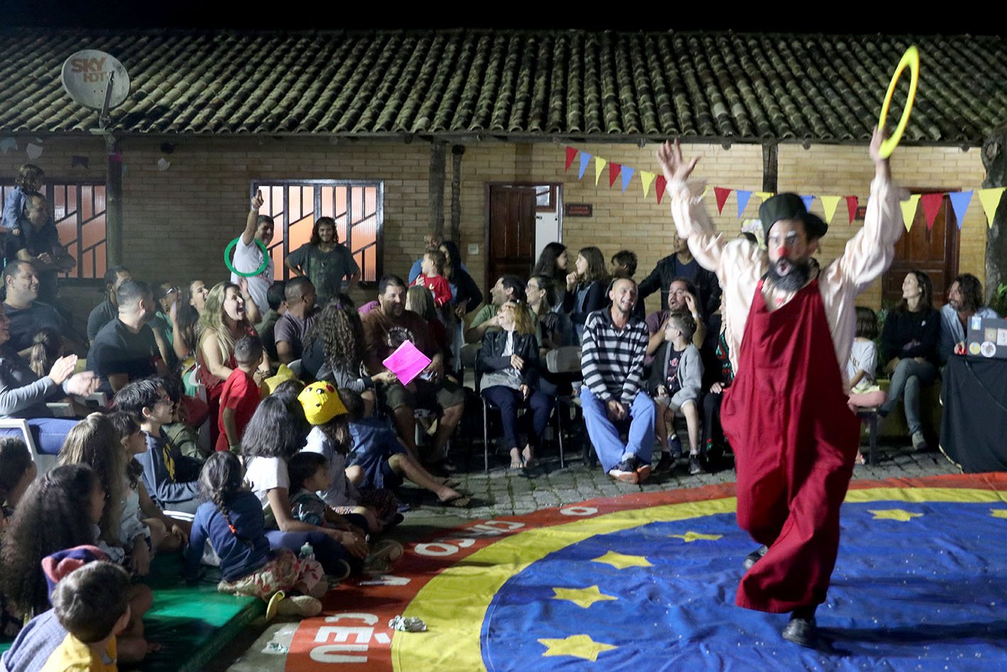 Cria Sana oferece circo a céu aberto de graça para todos