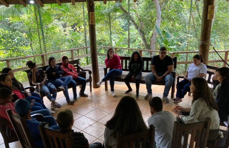 Saúde promove rede de apoio a estudantes no Parque Atalaia