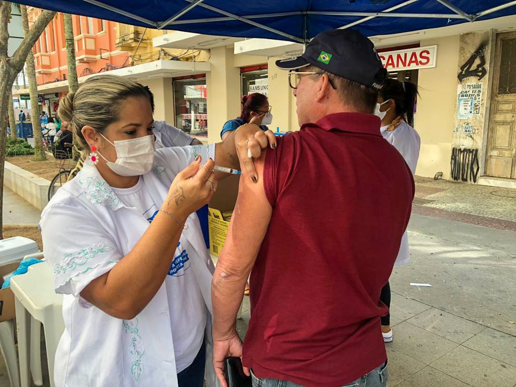 Covid-19: vacinação começa nesta segunda no Calçadão