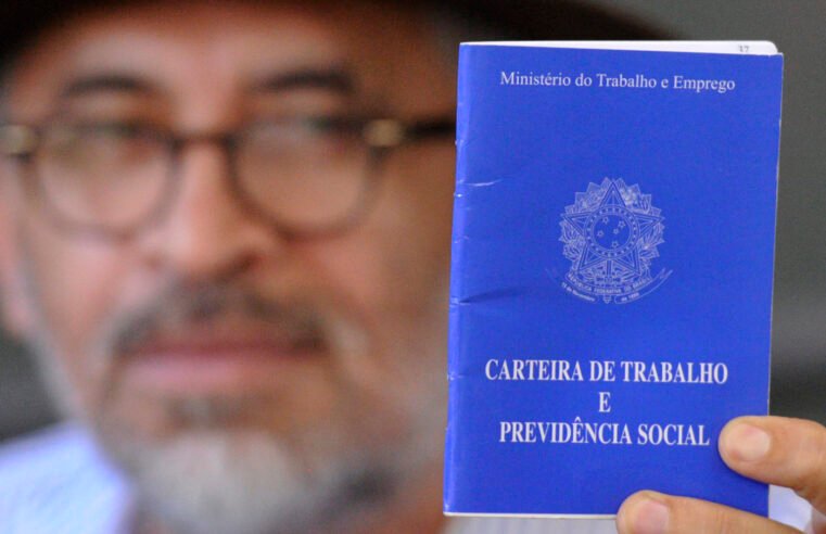 Semana começa com 161 vagas de empregos
