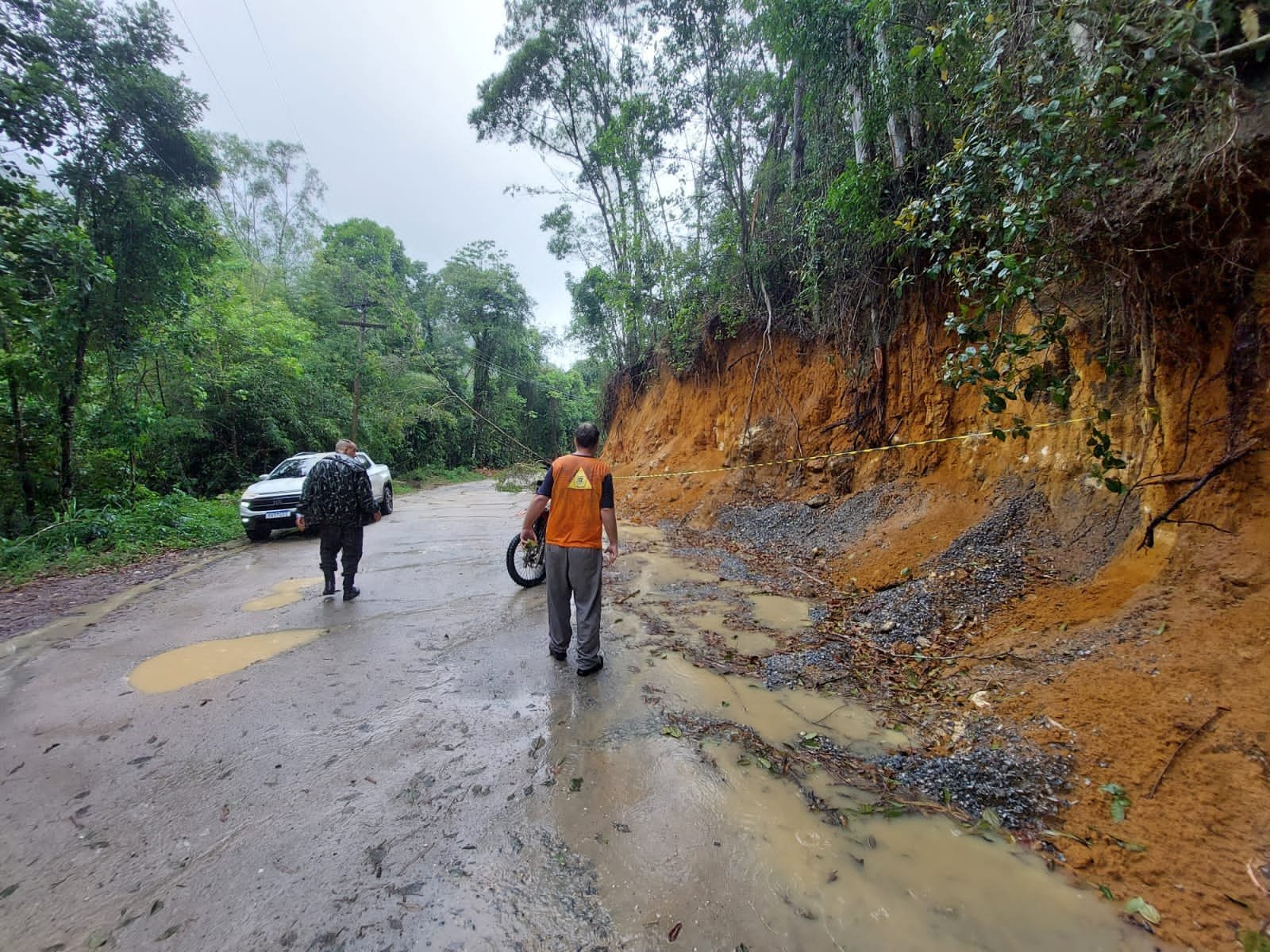 Força-tarefa atua para minimizar danos causados pela chuva