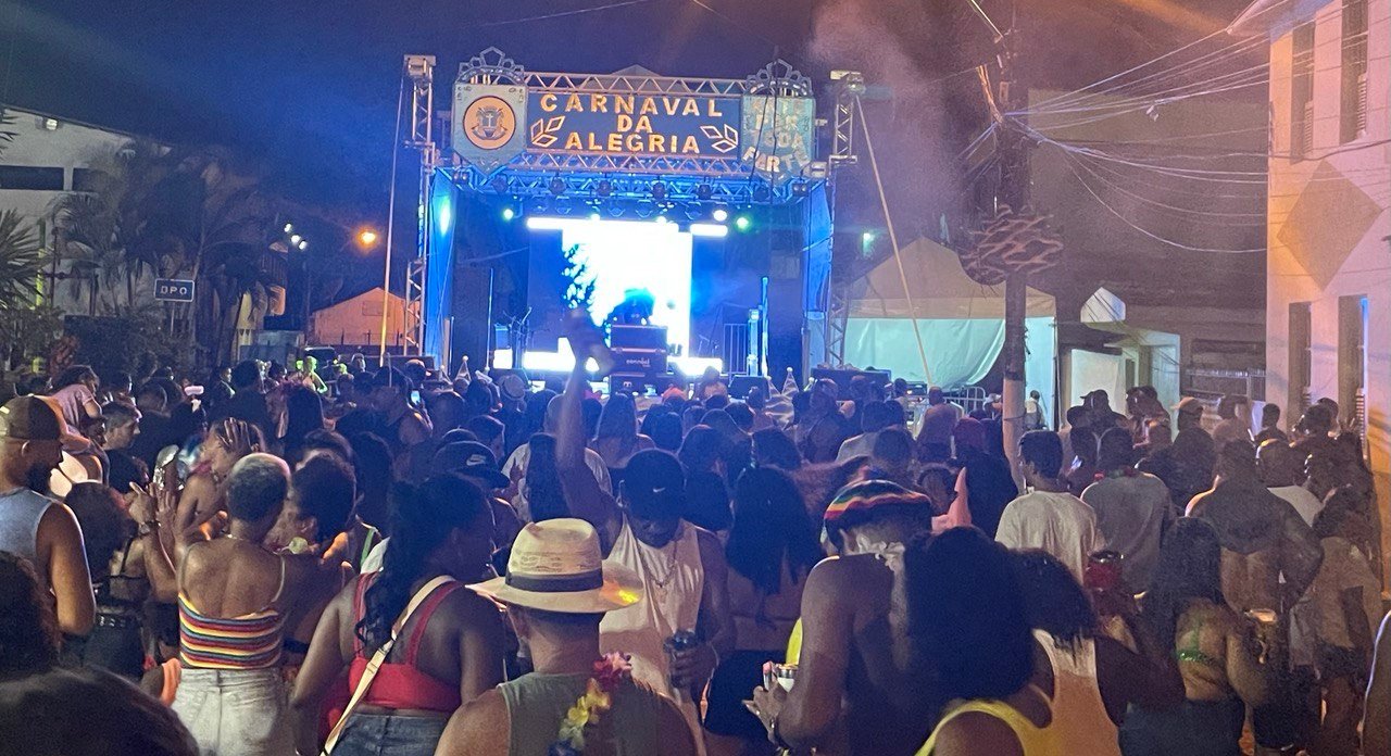 Banda Zé Carioca Show e DJ Diogo Coelho agitam Carnaval em Glicério