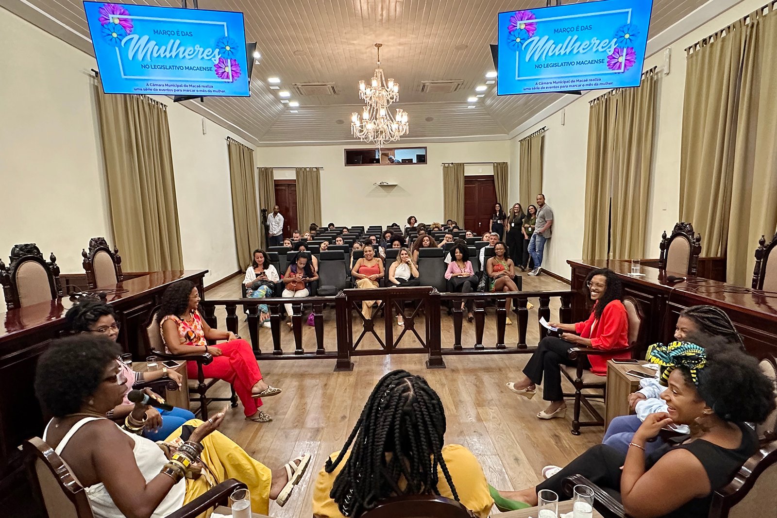 Câmara debate os desafios das mulheres pretas em espaços de poder