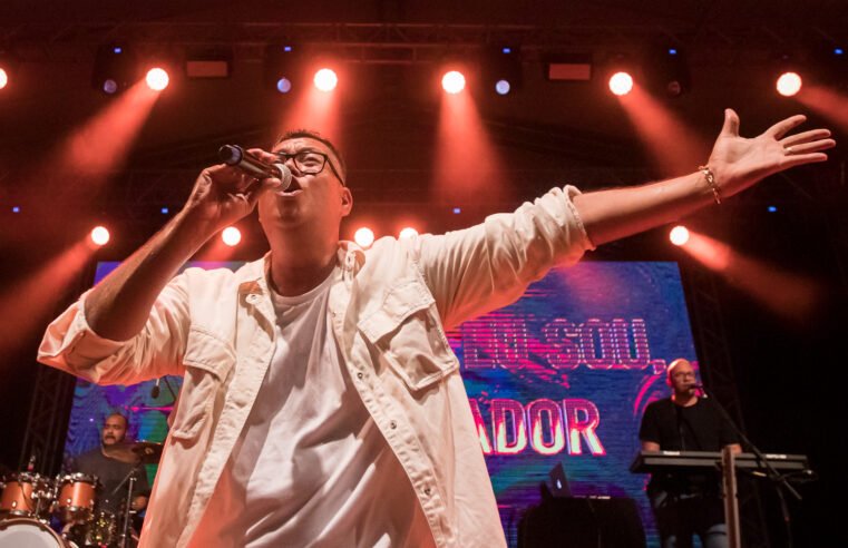 Anderson Freire arrasta multidão para festival gospel 