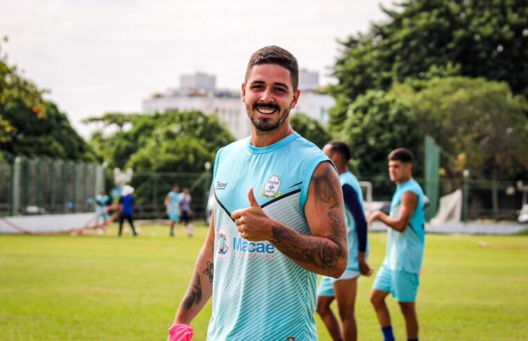 Morre zagueiro do Macaé, Kadu Fernandes, em acidente no Rio