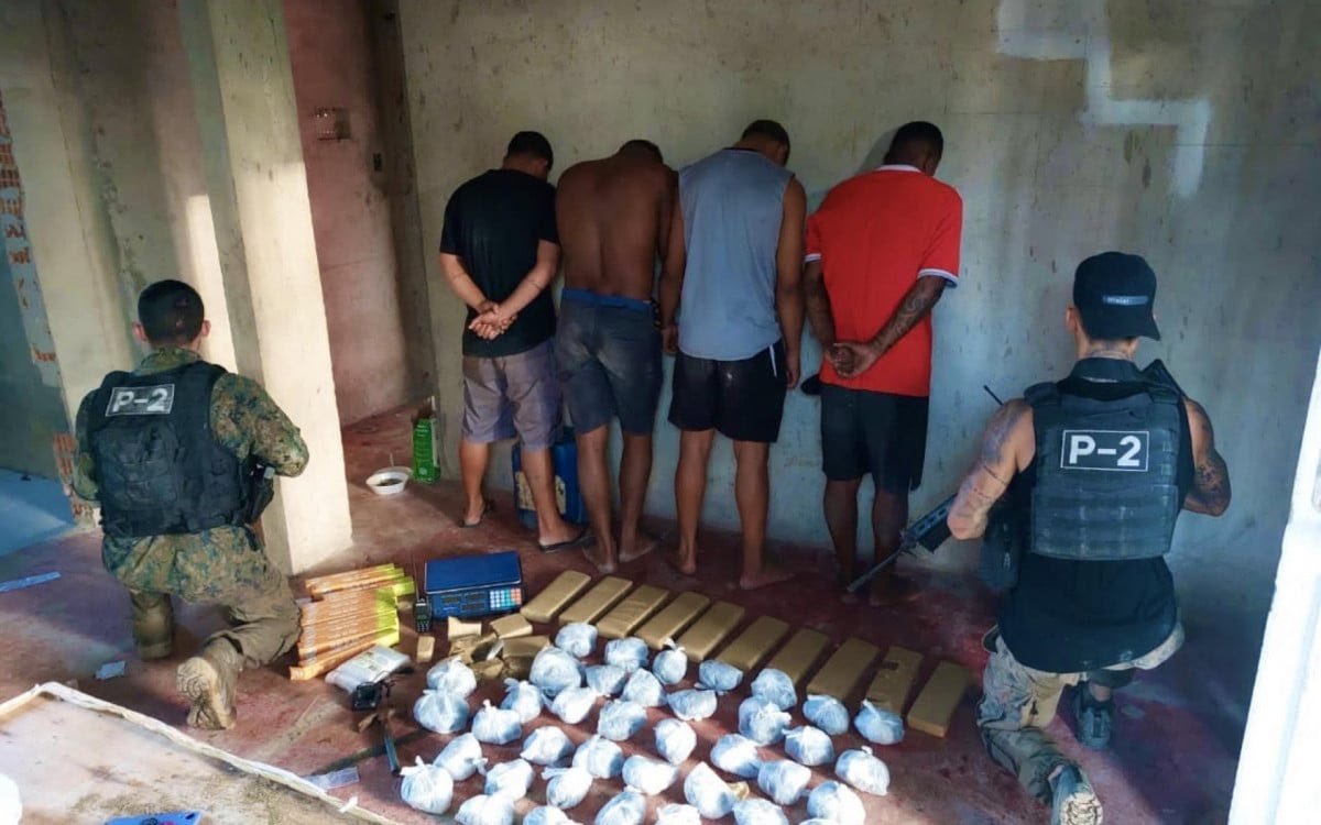 Operação da PM em Macaé resulta em prisão de quatro homens e duas mortes