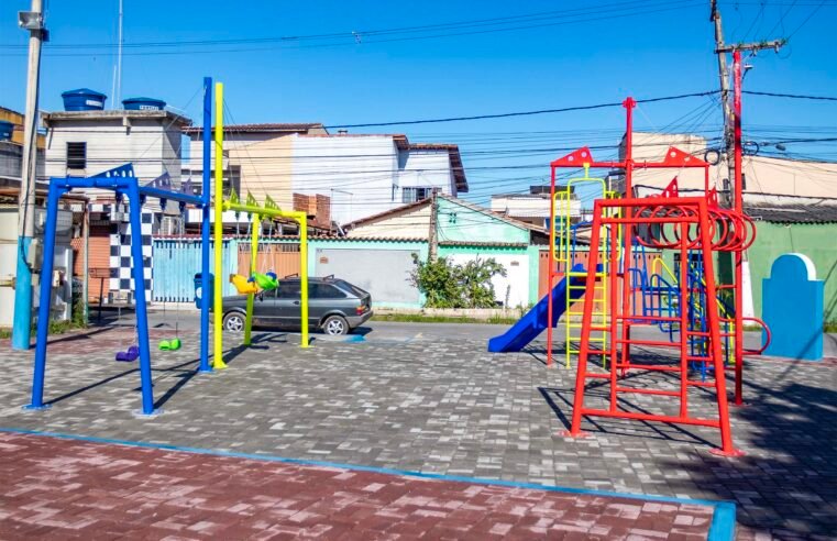 Prefeitura entrega revitalização de espaço público no bairro Vila Badejo