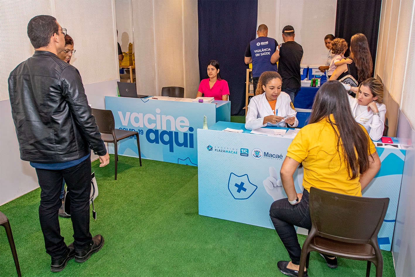 Polo de vacinação no Shopping Plaza Macaé continua até 30 de junho