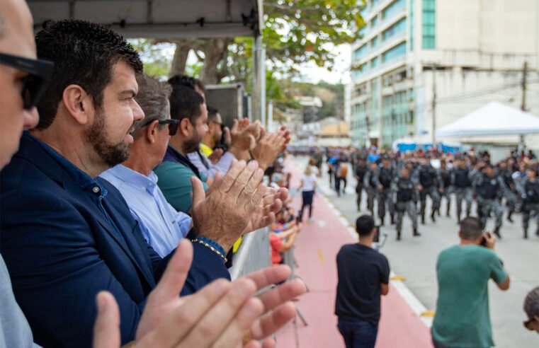 Desfile cívico de 210 anos de Macaé leva tema da paz para Imbetiba
