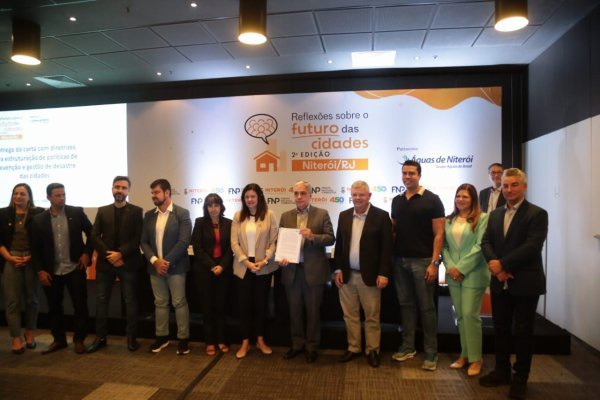 Macaé apresenta ações de prevenção de desastres durante encontro em Niterói
