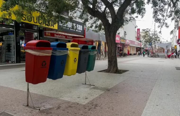 Macaé implanta coleta seletiva com lixeiras nas ruas da cidade