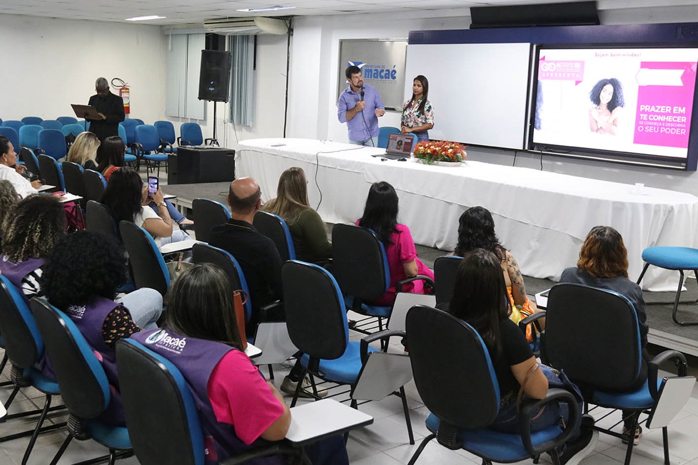 Pró-Bem inicia circuito de palestras com foco no empoderamento feminino
