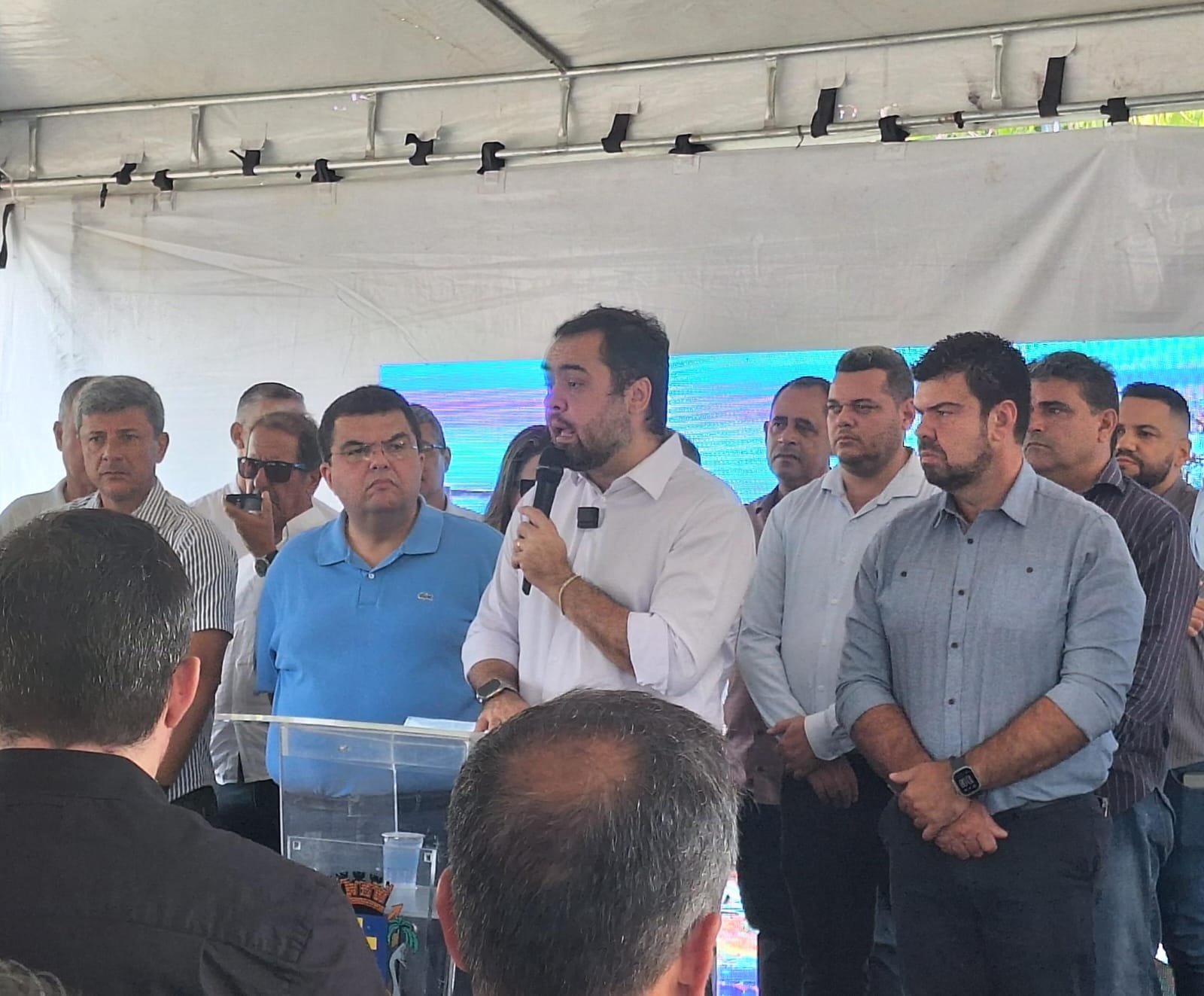 Governador Cláudio Castro anuncia criação de delegacias em Macaé