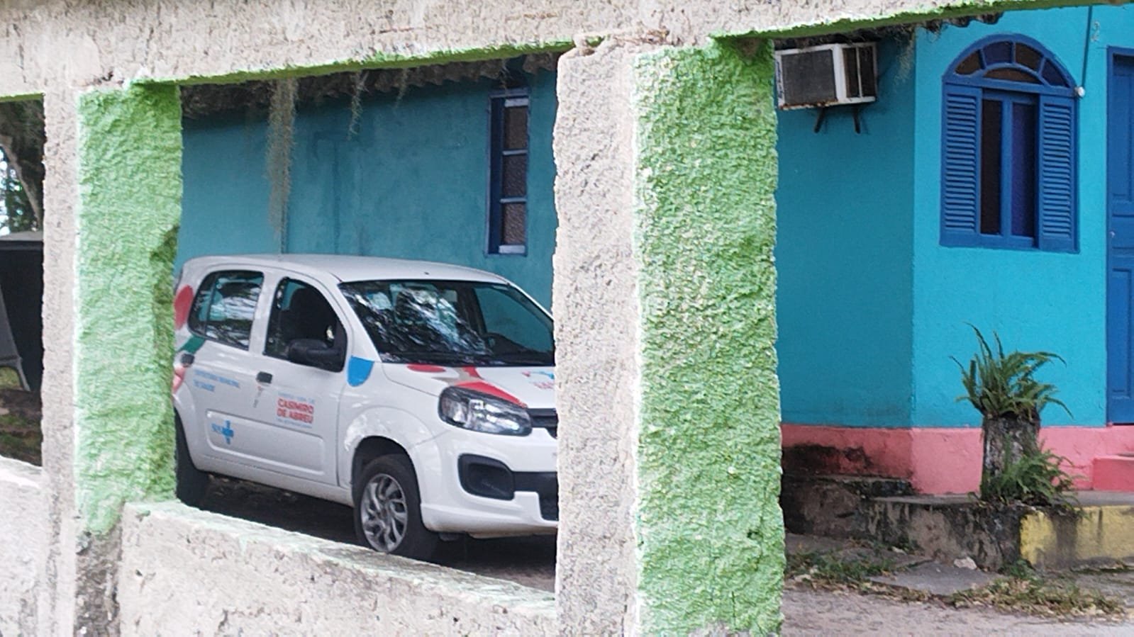 Vídeo: Carro da Prefeitura de Casimiro de Abreu é flagrado em motel em Rio das Ostras