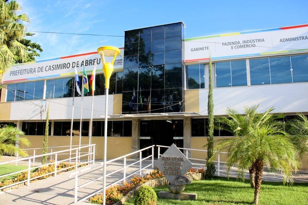 Altos salários em Casimiro de Abreu geram preocupação com sustentabilidade financeira