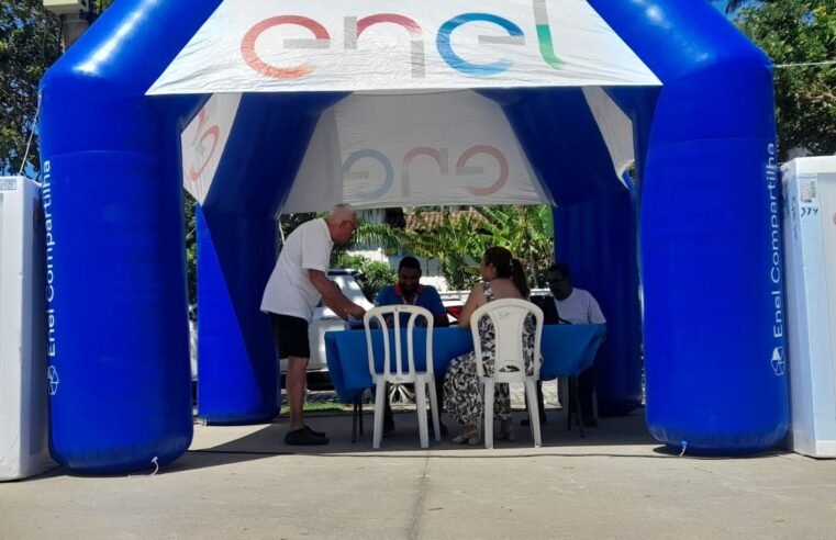 Enel entrega 10 geladeiras eficientes para famílias afetadas pelas chuvas de março em São Francisco de Itabapoana 