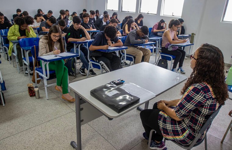Prova de seleção para o CAp reúne 2010 estudantes na Cidade Universitária, em Macaé