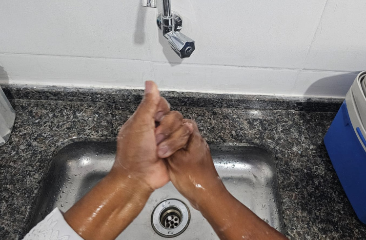 Saúde de Campos alerta para a importância da higienização das mãos na prevenção de doenças