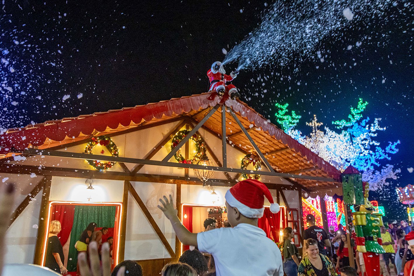 Vila do Papai Noel tem diversas atrações neste domingo