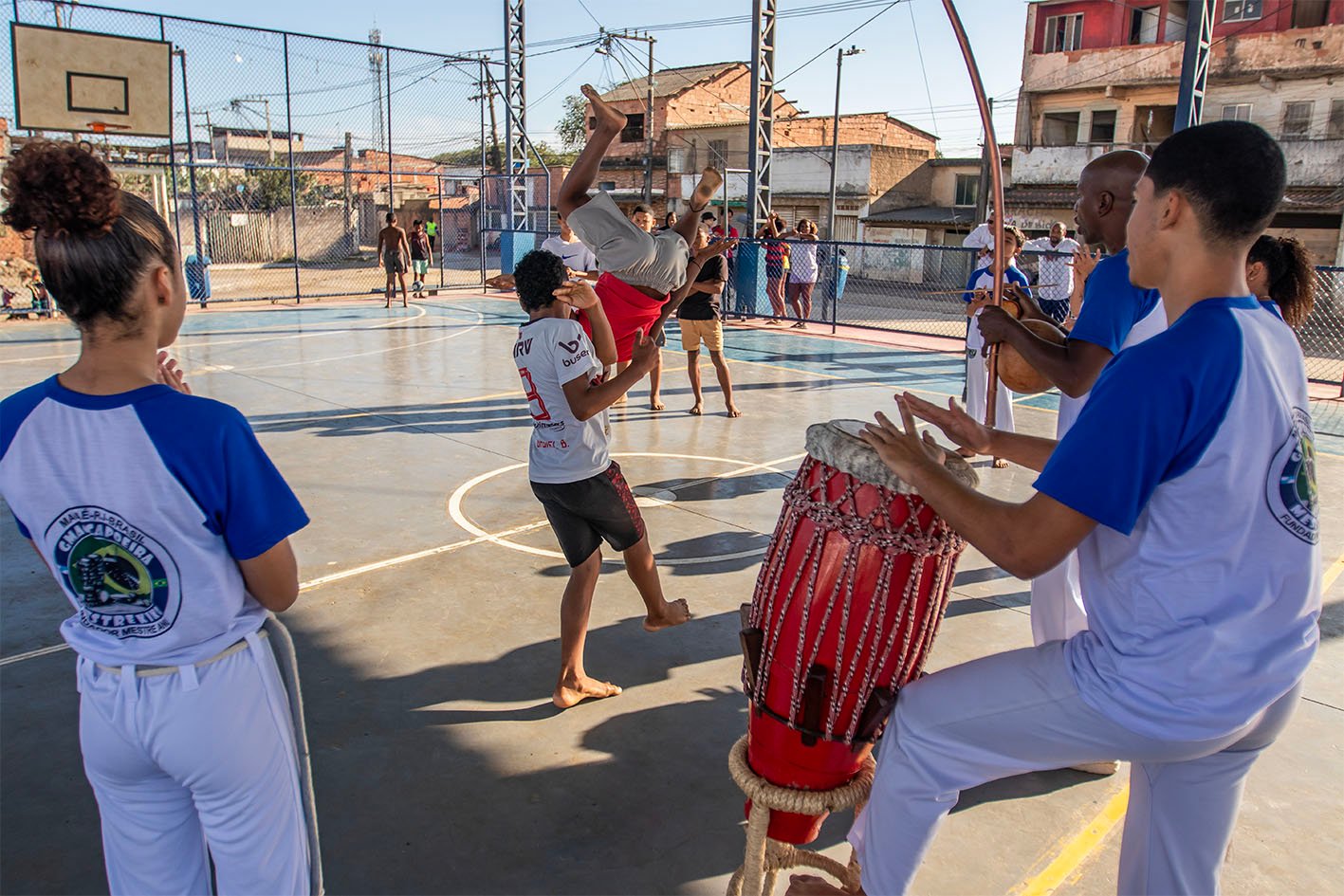 CEU Malvinas realiza apresentação de capoeira com alunos do Polo de Cultura da Fronteira