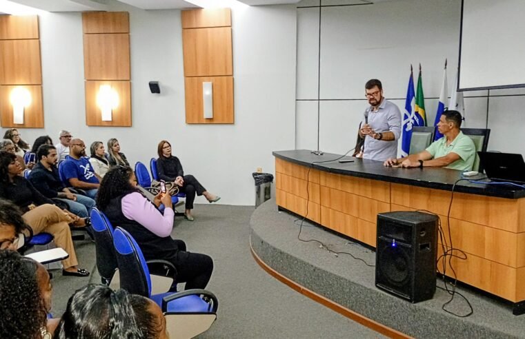 Qualificação Profissional entrega certificados no Paço Municipal