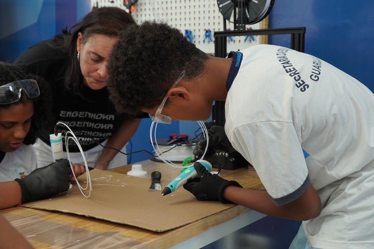 Engenhoka retorna a Macaé e leva arte, robótica e criatividade para escola pública do Lagomar