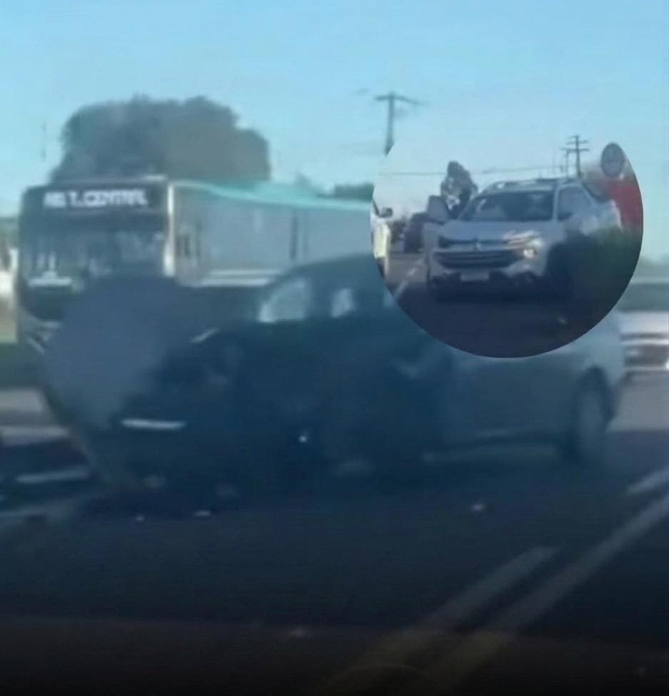 Dois carros colidem nas proximidades do Terminal de Cabiúnas, em Macaé