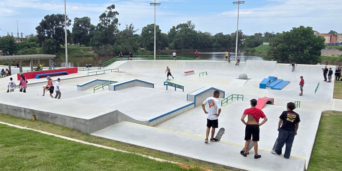 Macaé inaugura pista de skate de mil metros quadrados na região da Ajuda